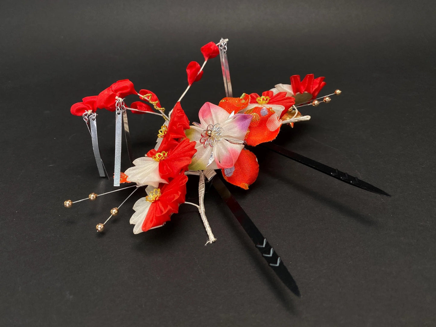 Handmade Tsumami Zaiku Kanzashi Set Red White