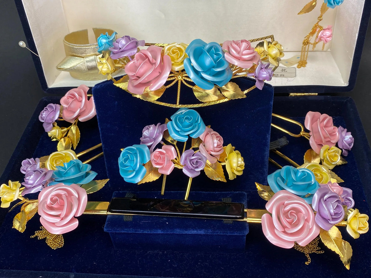 Japanese Kanzashi floral metal Hairpin Set of 9: Japanese Bridal Roses, Pink & Blue Kimono Geisha in luxury box