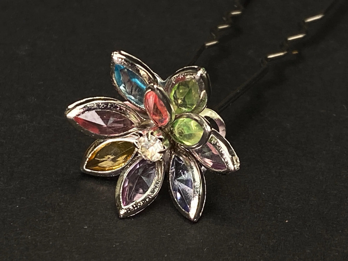 Japan Kanzashi Kimono Geisha, Kanzashi Hairpin with Beads, Floral Wreath, Multicolor Petal Crystal Flower, Gold Leaves