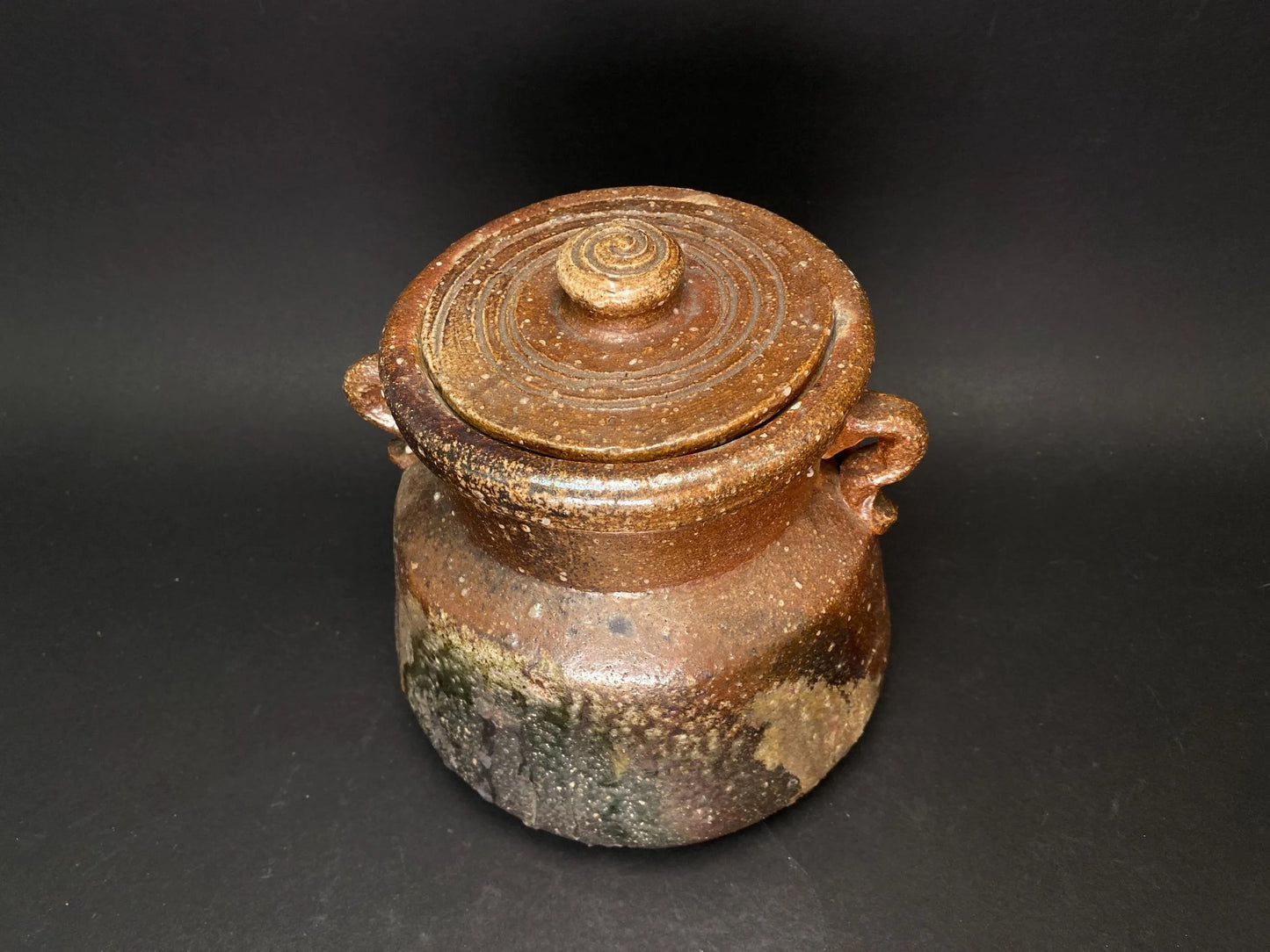 Bizen ware yaki Ikebana Container Art Pottery signed, Japanese Wabi Sabi lidded pot with handle, hand crafted Bizen Ceramic Storage Jar！