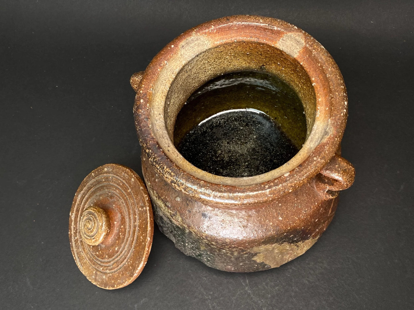Bizen ware yaki Ikebana Container Art Pottery signed, Japanese Wabi Sabi lidded pot with handle, hand crafted Bizen Ceramic Storage Jar！