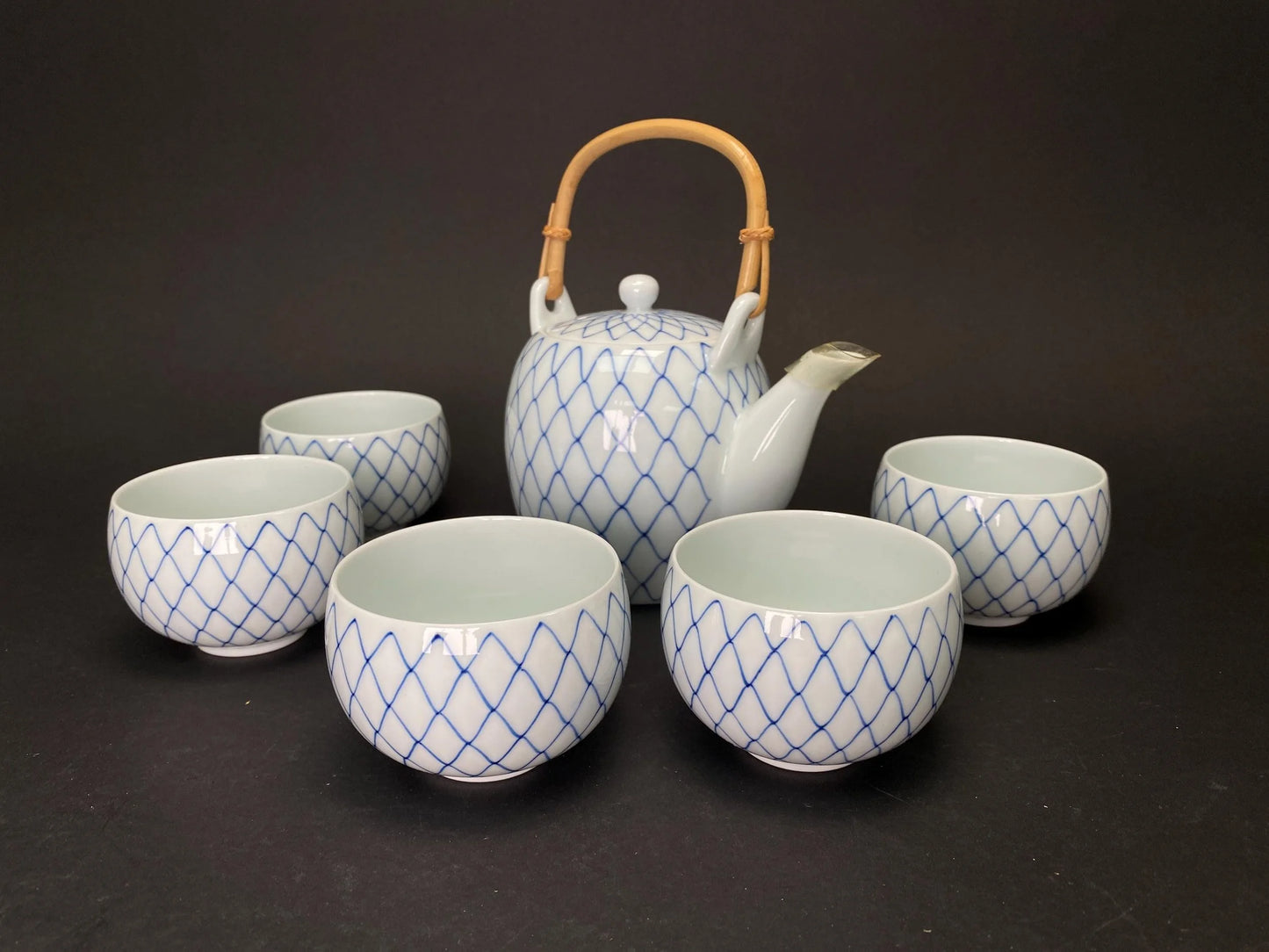 Blue Net Pattern Mino yaki Tea Set in luxury wooden gift box: Vintage Japanese Porcelain Kyusu Teapot and 5 Cups Handmade by Izumi！