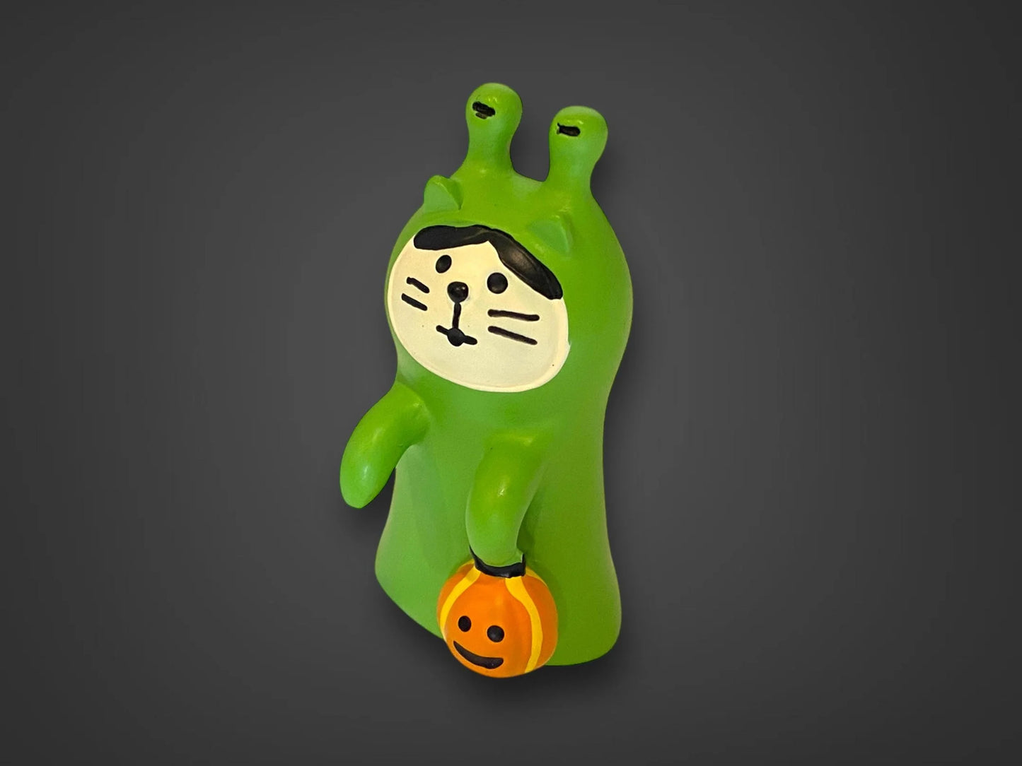 Japanese Halloween Cat Ornament: Pumpkin Mini Scene Table Decor