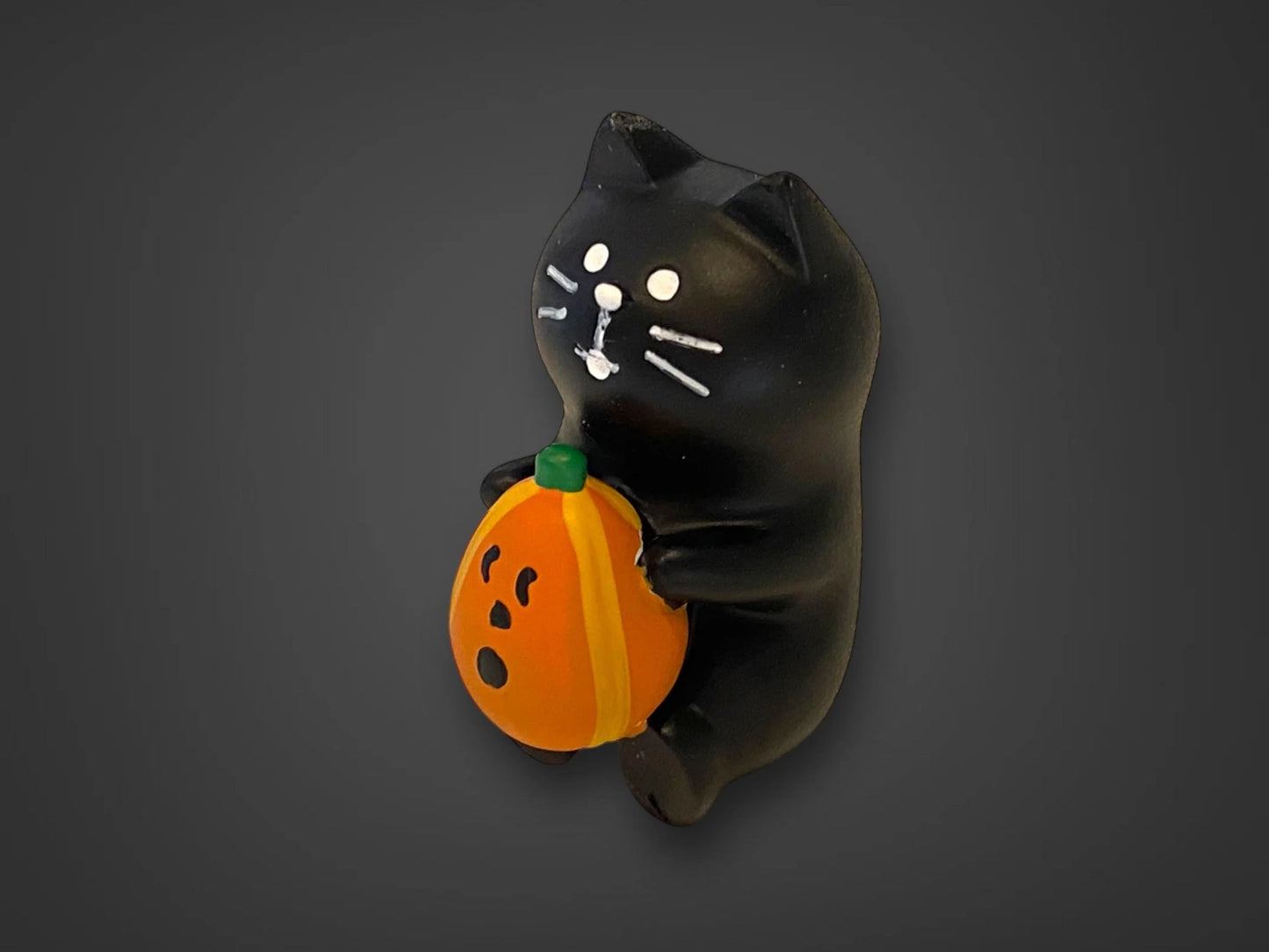 Japanese Halloween Cat Ornament: Pumpkin Mini Scene Table Decor