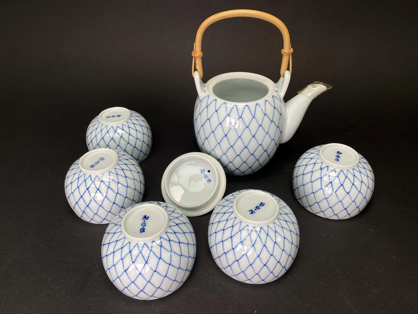 Blue Net Pattern Mino yaki Tea Set in luxury wooden gift box: Vintage Japanese Porcelain Kyusu Teapot and 5 Cups Handmade by Izumi！