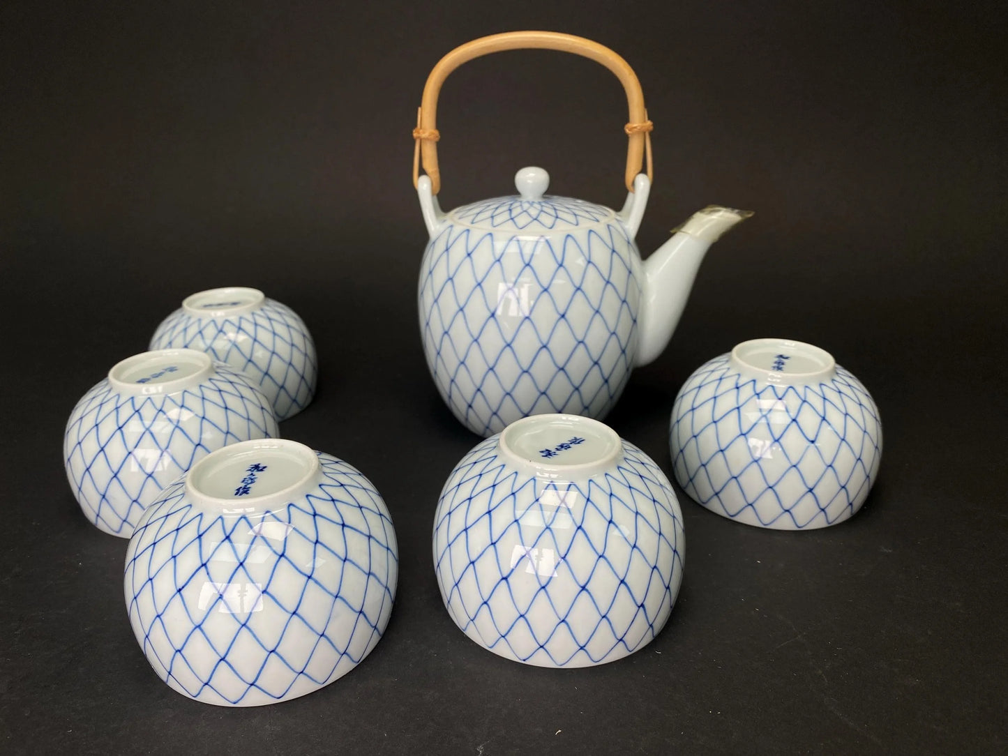 Blue Net Pattern Mino yaki Tea Set in luxury wooden gift box: Vintage Japanese Porcelain Kyusu Teapot and 5 Cups Handmade by Izumi！