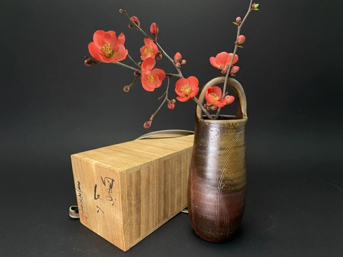 Antique Bizen yaki Ikebana Vase Signed Japanese Pottery Kaki: Wabi Sabi Art Pottery with Tomobako co-Box