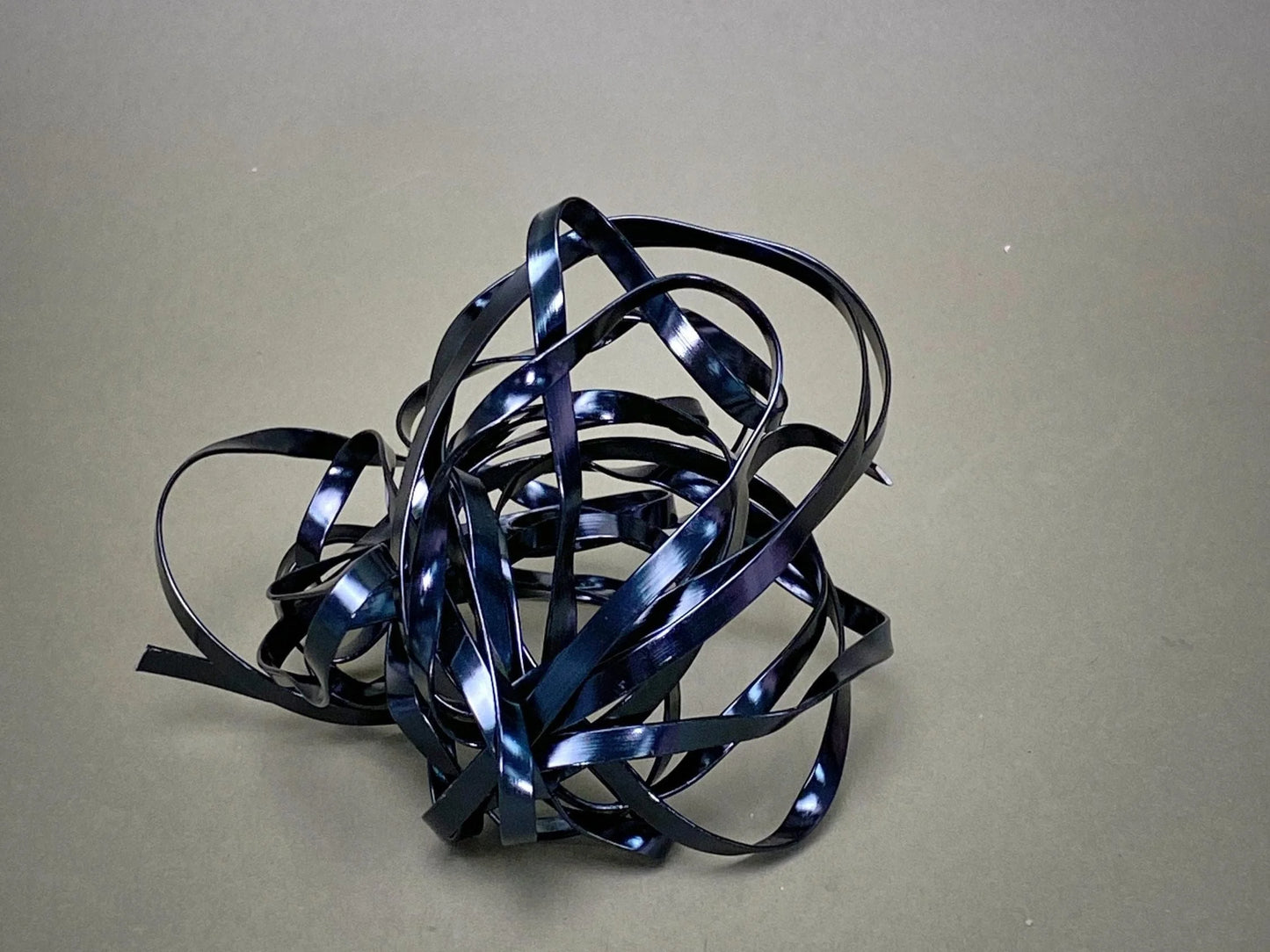 Ikebana Swirl flexible flower holder, Flower Arrangement tool, Black & Silver Hanadome Swirl, Ikebana tool, Flower Stand, floral pin frog