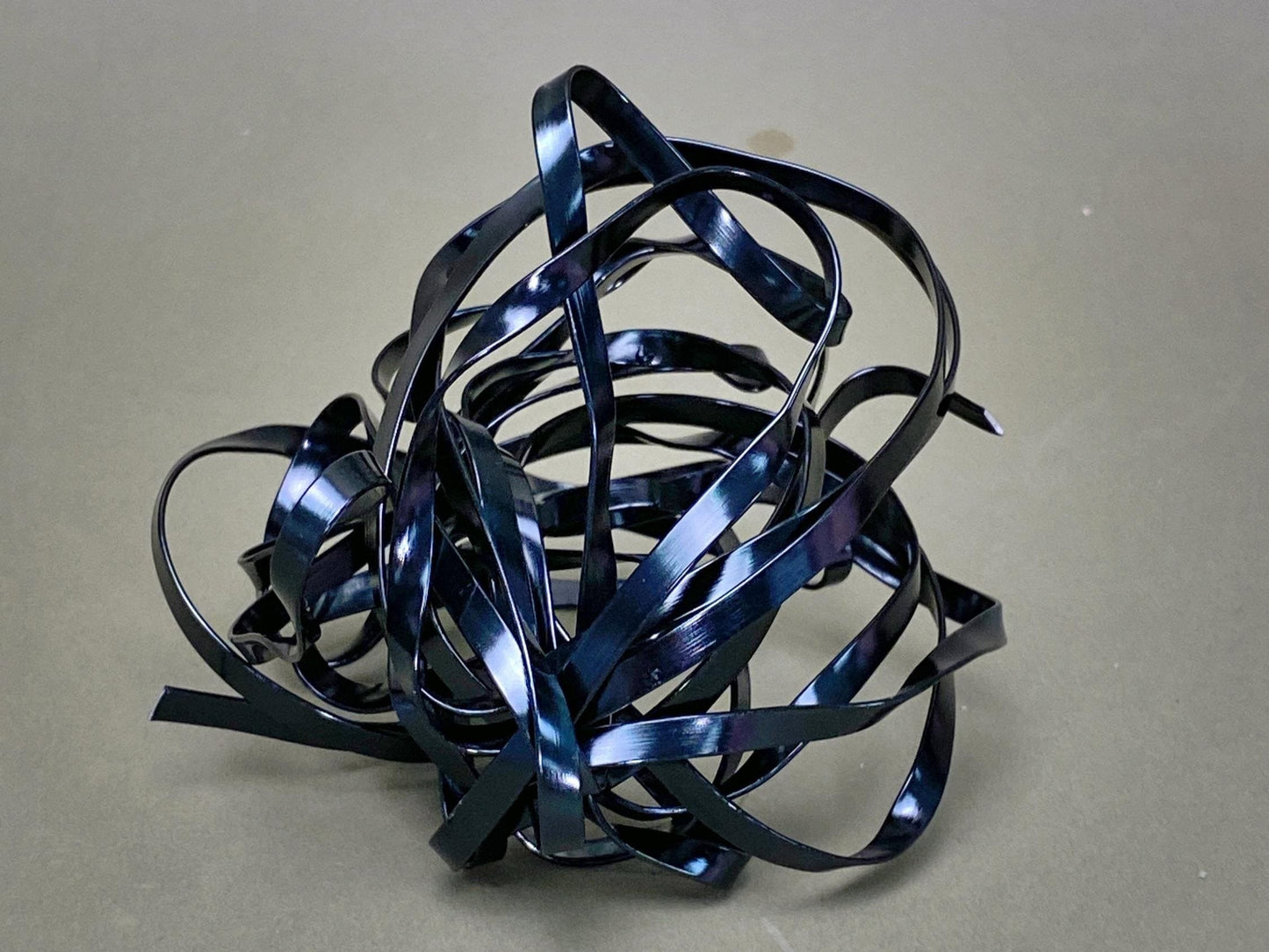 Ikebana Swirl flexible flower holder, Flower Arrangement tool, Black & Silver Hanadome Swirl, Ikebana tool, Flower Stand, floral pin frog