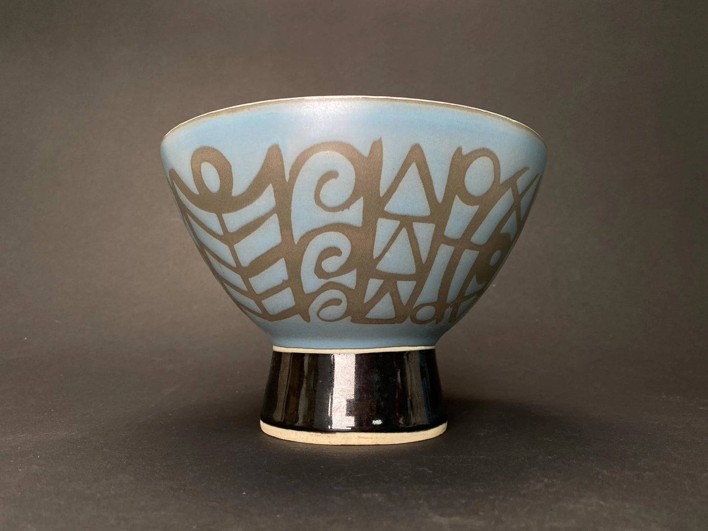 Japanese Tosen Takadai Planter Footed Bowl Signed Tosen：Blue Geometric Sgraffito Pottery, Dia 8" Ceramic Compote, Modern Decor Centerpiece