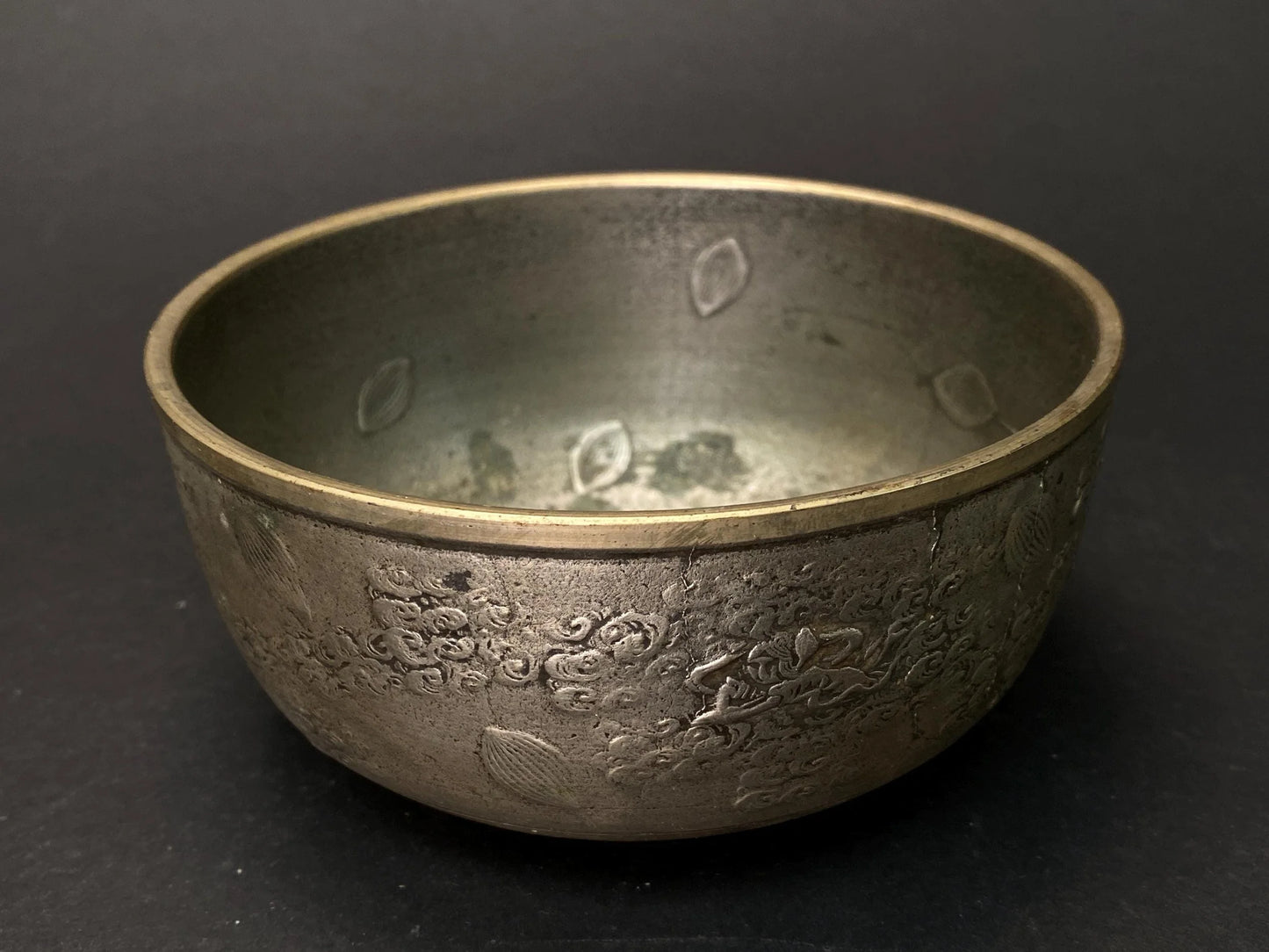 Japanese Singing Bowl Orin: Dragon Relief Bronze Bell, Buddhist Altar Chime, Meditation Sound Healing Instrument 5"