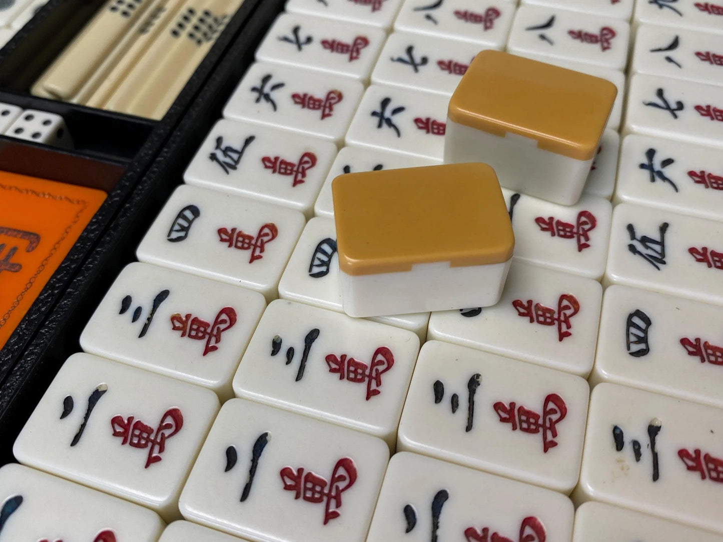 Japanese Mahjong tile antique Set: yellow back Resin Tiles in Rare Teal Green Woven Case