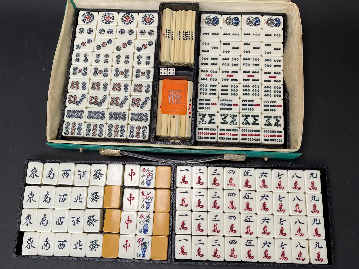 Japanese Mahjong tile antique Set: yellow back Resin Tiles in Rare Teal Green Woven Case