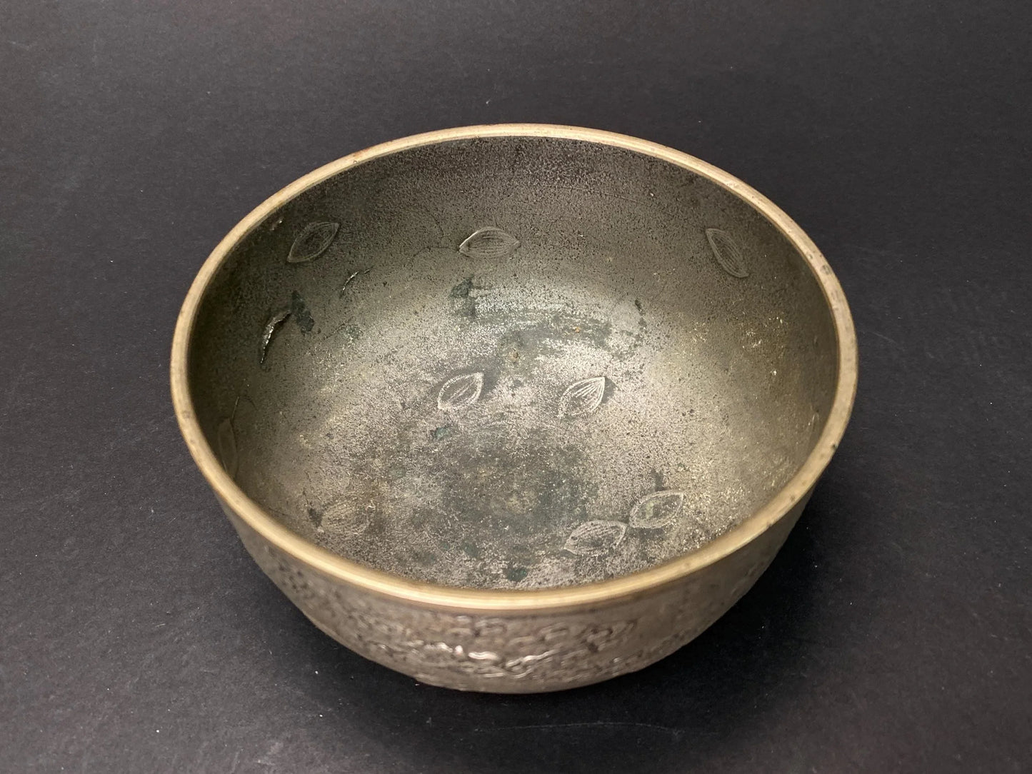 Japanese Singing Bowl Orin: Dragon Relief Bronze Bell, Buddhist Altar Chime, Meditation Sound Healing Instrument 5"