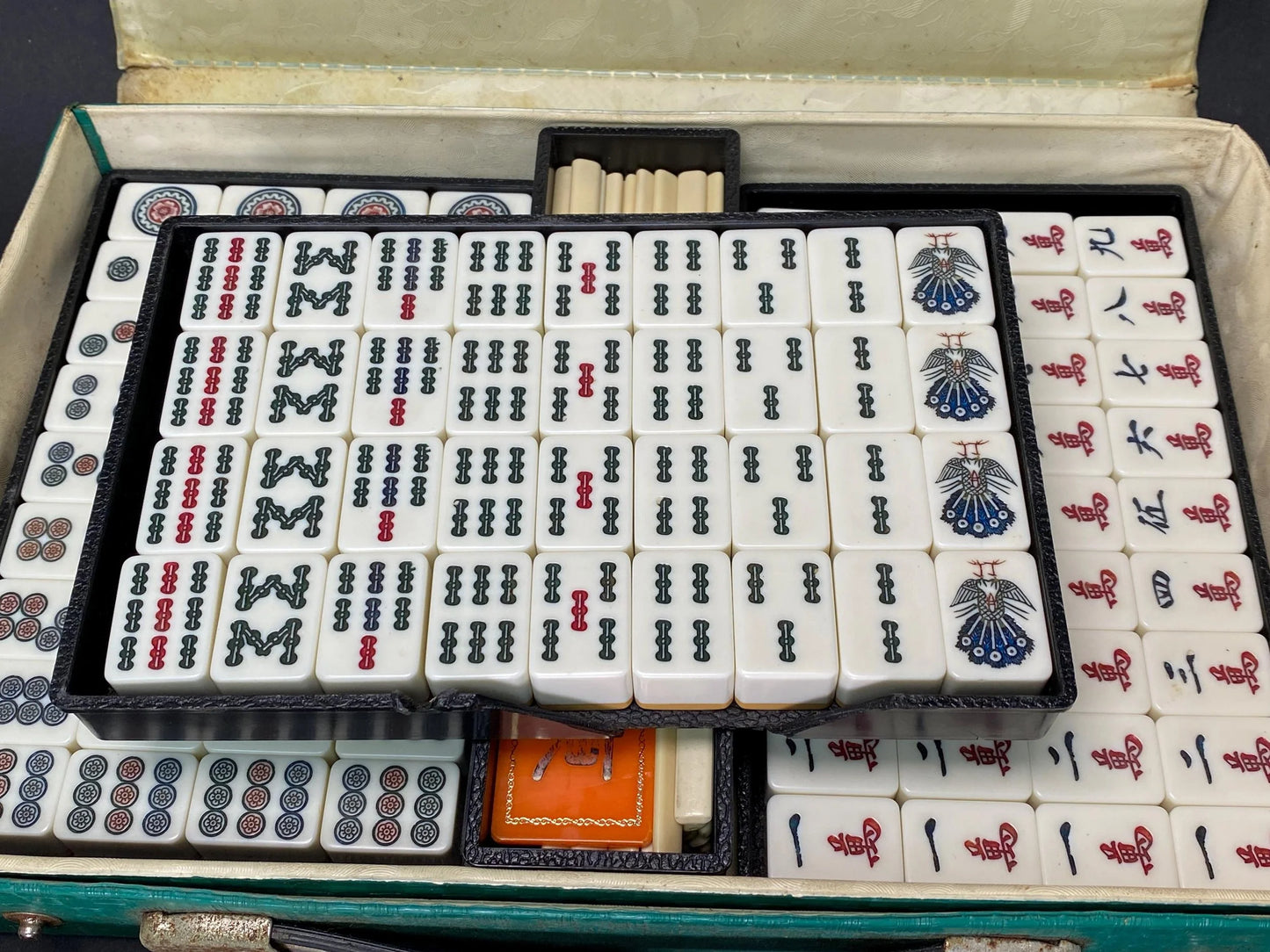 Japanese Mahjong tile antique Set: yellow back Resin Tiles in Rare Teal Green Woven Case