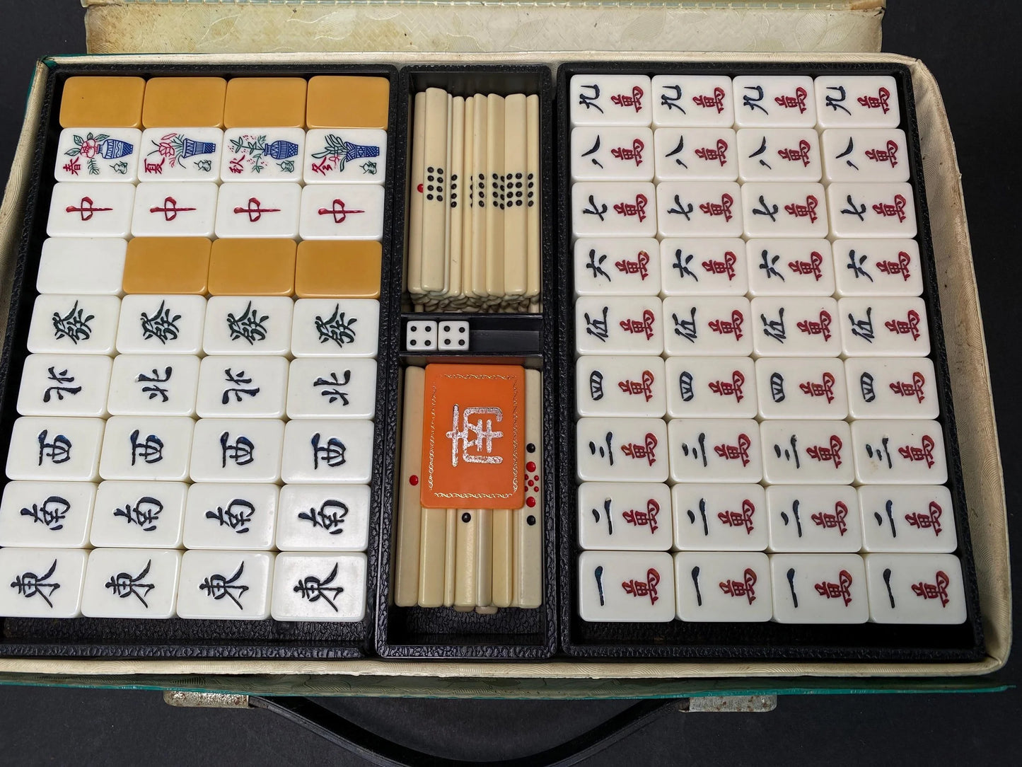 Japanese Mahjong tile antique Set: yellow back Resin Tiles in Rare Teal Green Woven Case