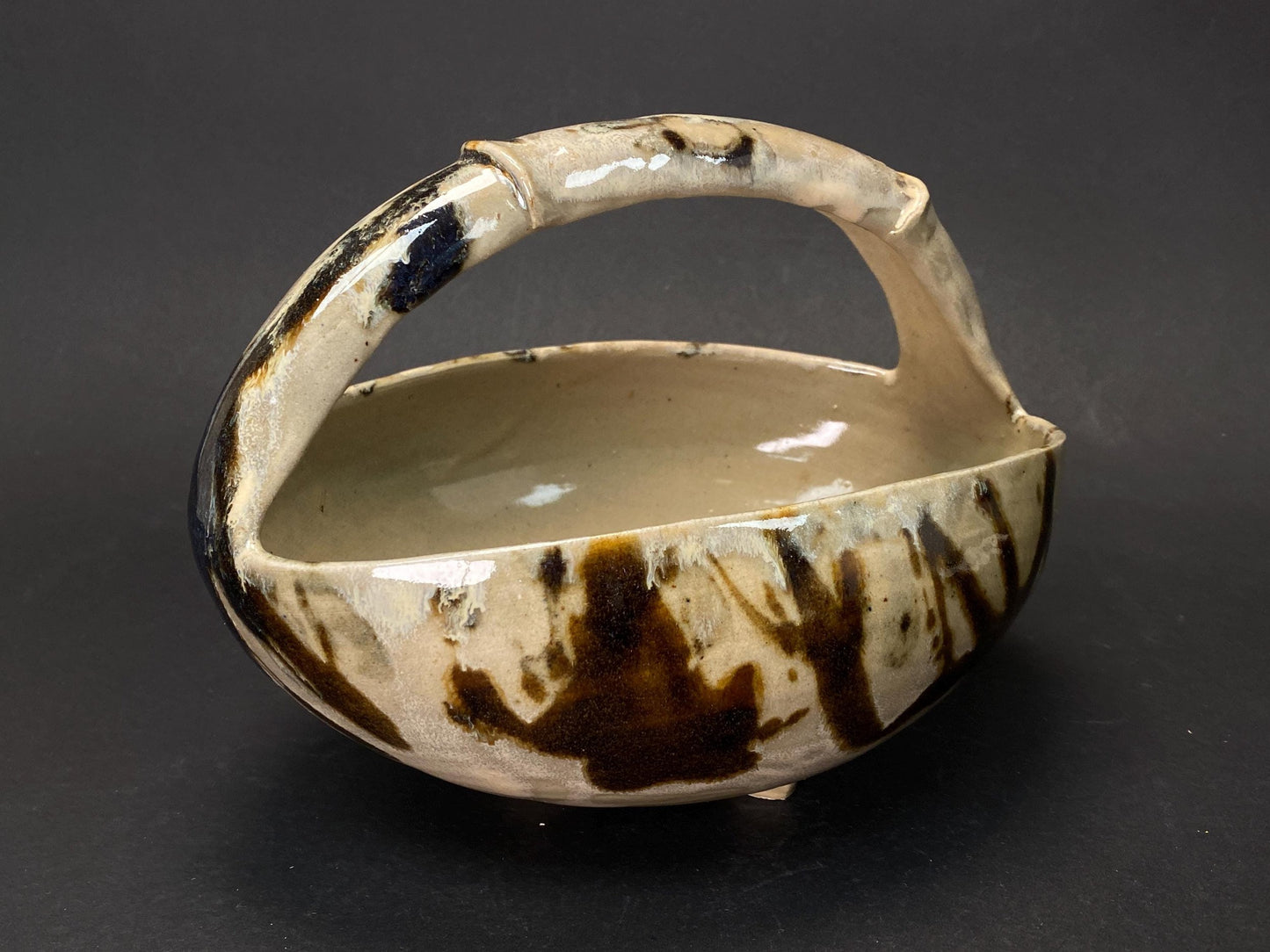 Japanese Handled Bowl "Te bachi", Stoneware Ceramic Basket for Fruit, vintage Ikebana Kaiseki Serving, Earthy Drip Glaze 7.5"