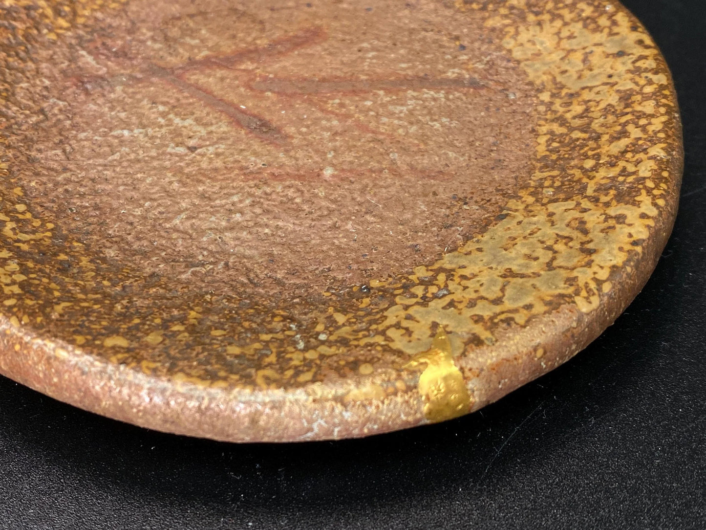 Kintsugi Bizen ware dish signed, Japanese real gold repaired Art pottery,  Dia 8.25", Wabi Sabi, round Trinket