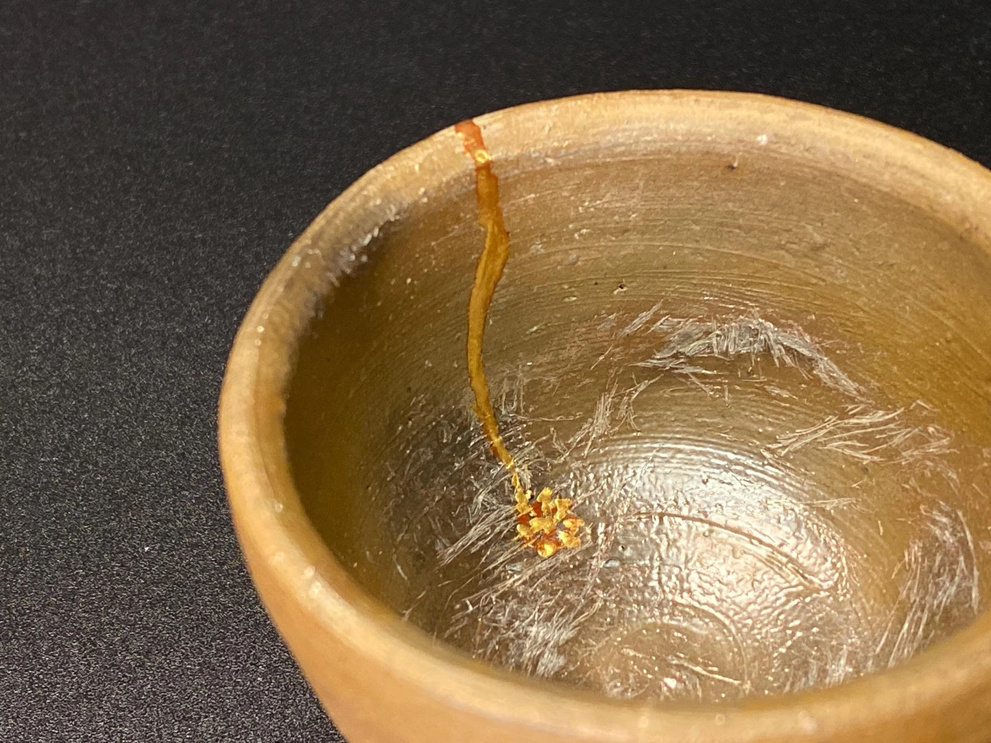 Bizen Ware real 25k gold Kintsugi Tea Cup signed, Japanese Ceramic Gold Repair sake cup, Vintage Art