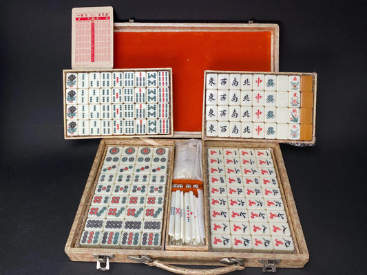 Showa Japanese Mahjong Set Yellow Swirl Case