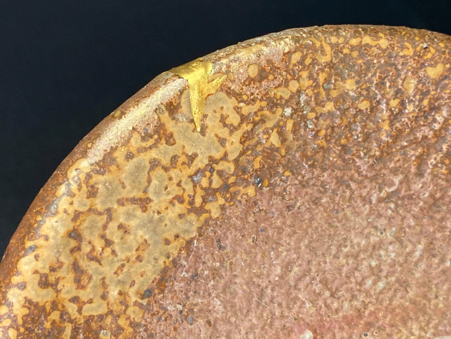 Kintsugi Bizen ware dish signed, Japanese real gold repaired Art pottery,  Dia 8.25", Wabi Sabi, round Trinket