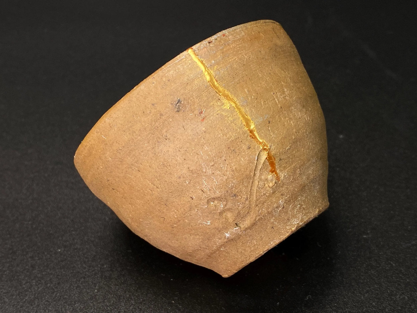 Bizen Ware real 25k gold Kintsugi Tea Cup signed, Japanese Ceramic Gold Repair sake cup, Vintage Art