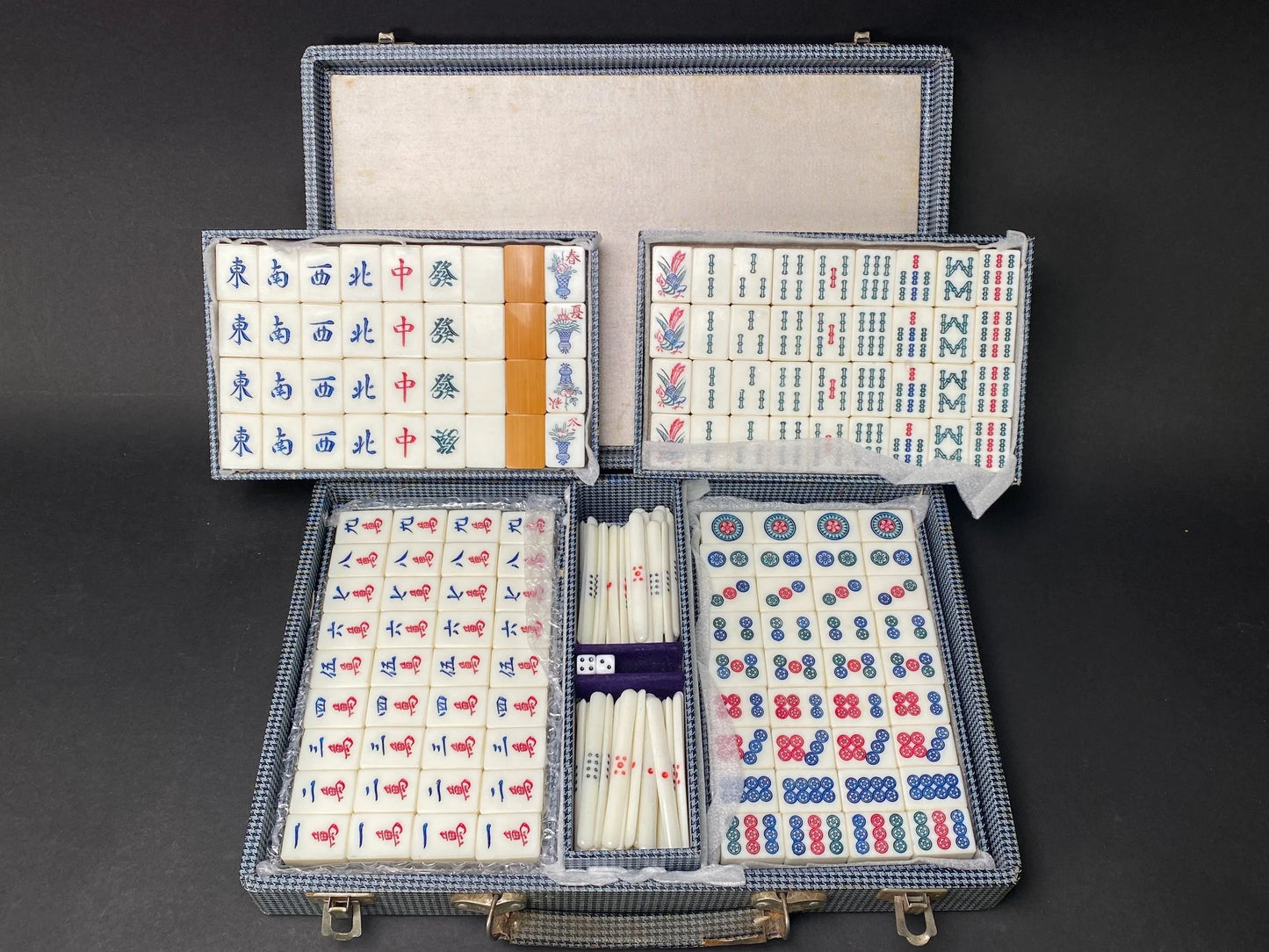 Vintage Japan Mah Jong Bamboo Back Tile Set with Plaid pattern Case, Showa Retro Japanese dealing game, mahjong tile set