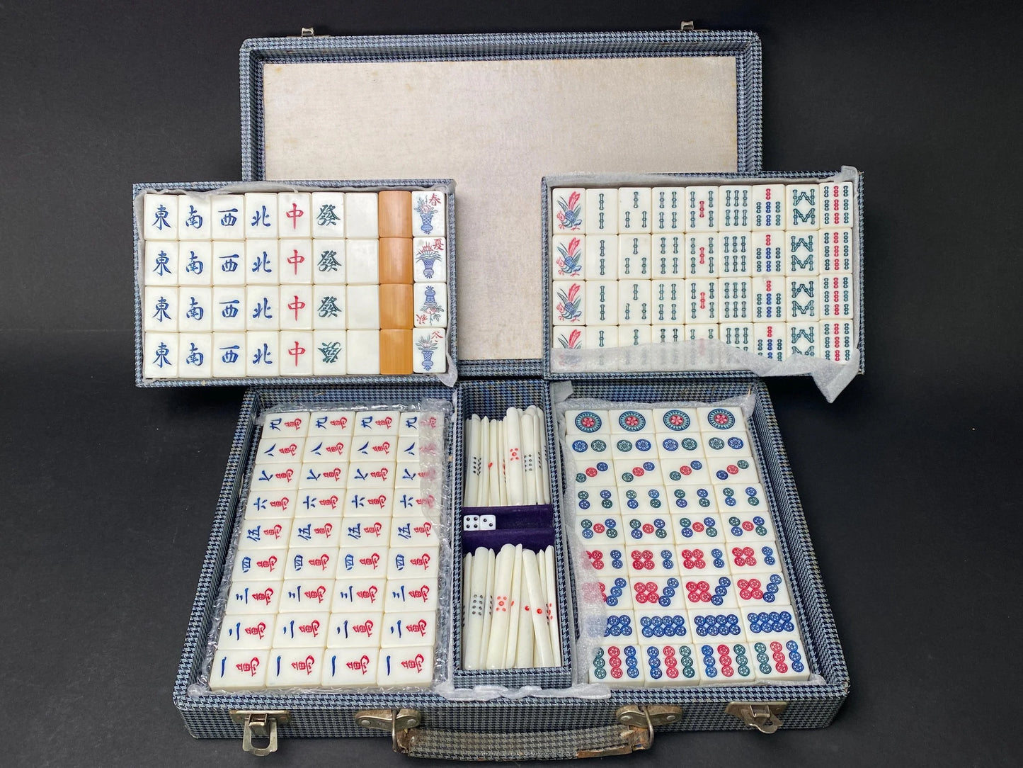 Vintage Japan Mah Jong Bamboo Back Tile Set with Plaid pattern Case, Showa Retro Japanese dealing game, mahjong tile set