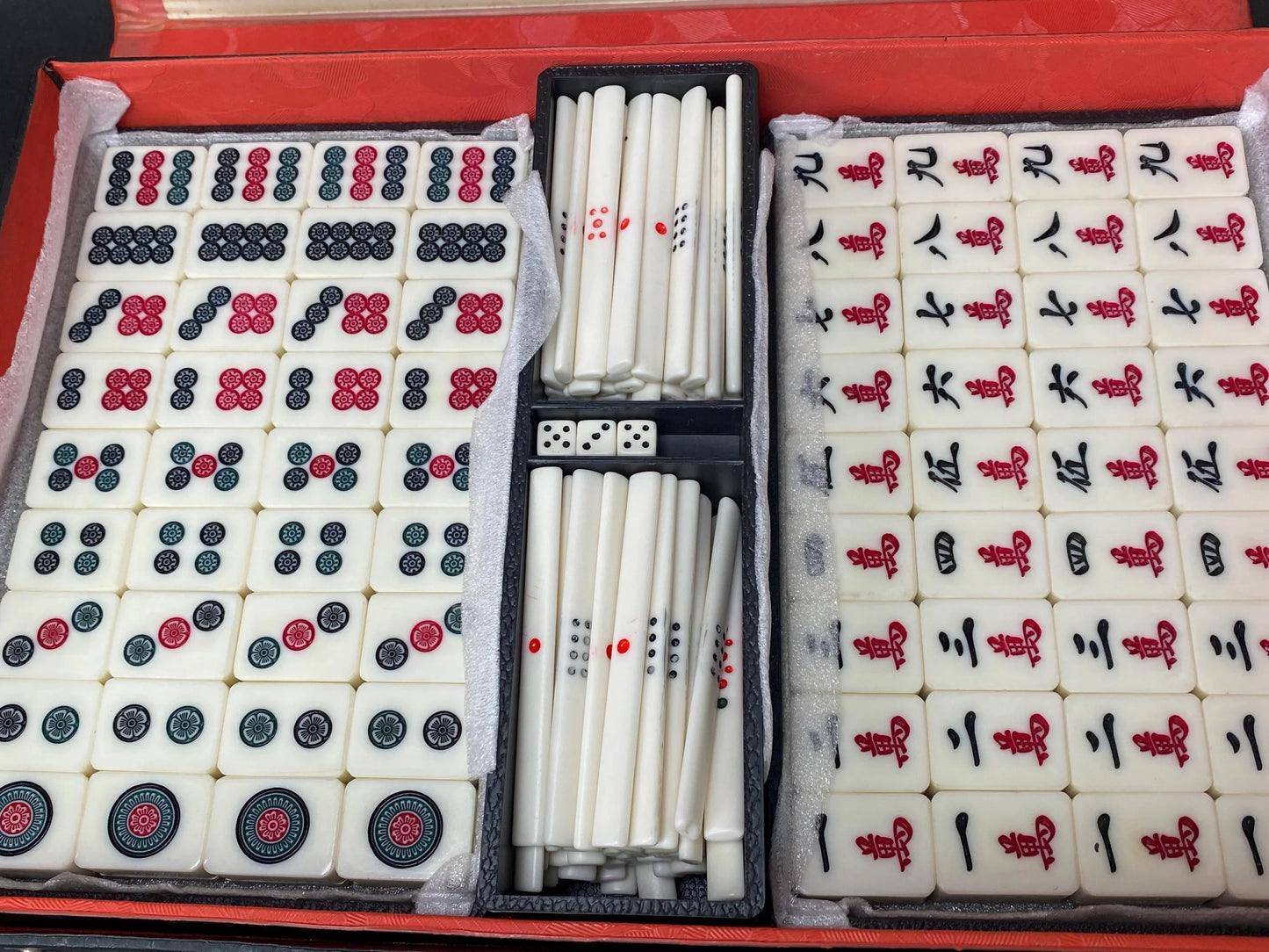 Japanese Mahjong & Bamboo Back Tiles Riichi Set, Showa Retro 2 Red Fives Aka Dora Mah Jongg, Heavy 5.6lbs