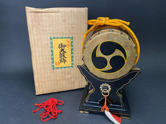 Japanese Samurai Daiko traditional Drum for Hinamatsuri Dolls, Replica Figurine, Taiko Makie, Vintage Samurai Taiko Drum with original box