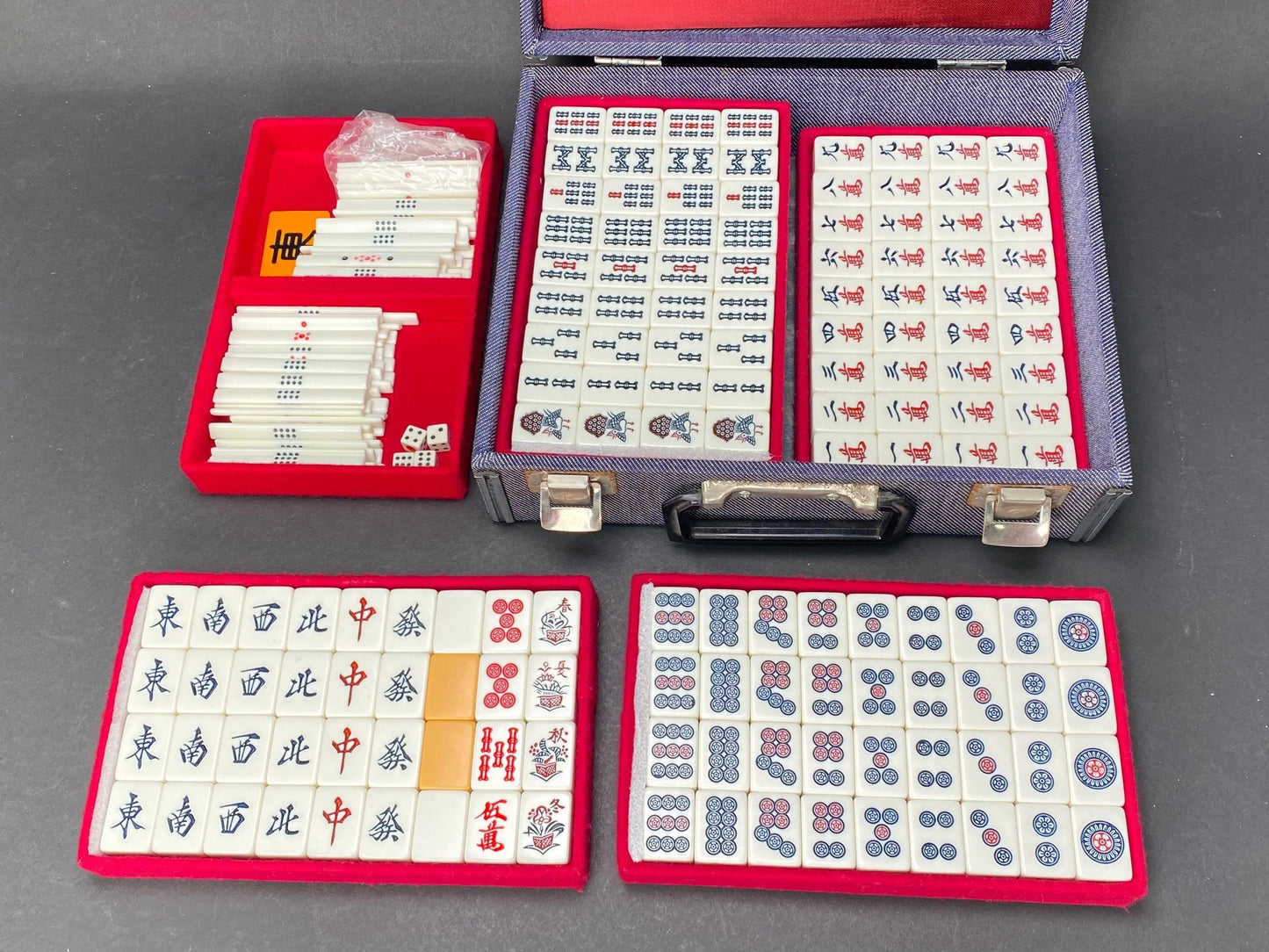 RARE Riichi Mahjong, Japanese MVC Mah Jong Set, 4 Red Fives Aka Dora, Unique Navy Blue Big Case, Tile dealing game