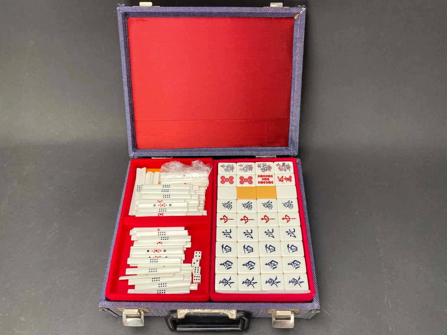 RARE Riichi Mahjong, Japanese MVC Mah Jong Set, 4 Red Fives Aka Dora, Unique Navy Blue Big Case, Tile dealing game