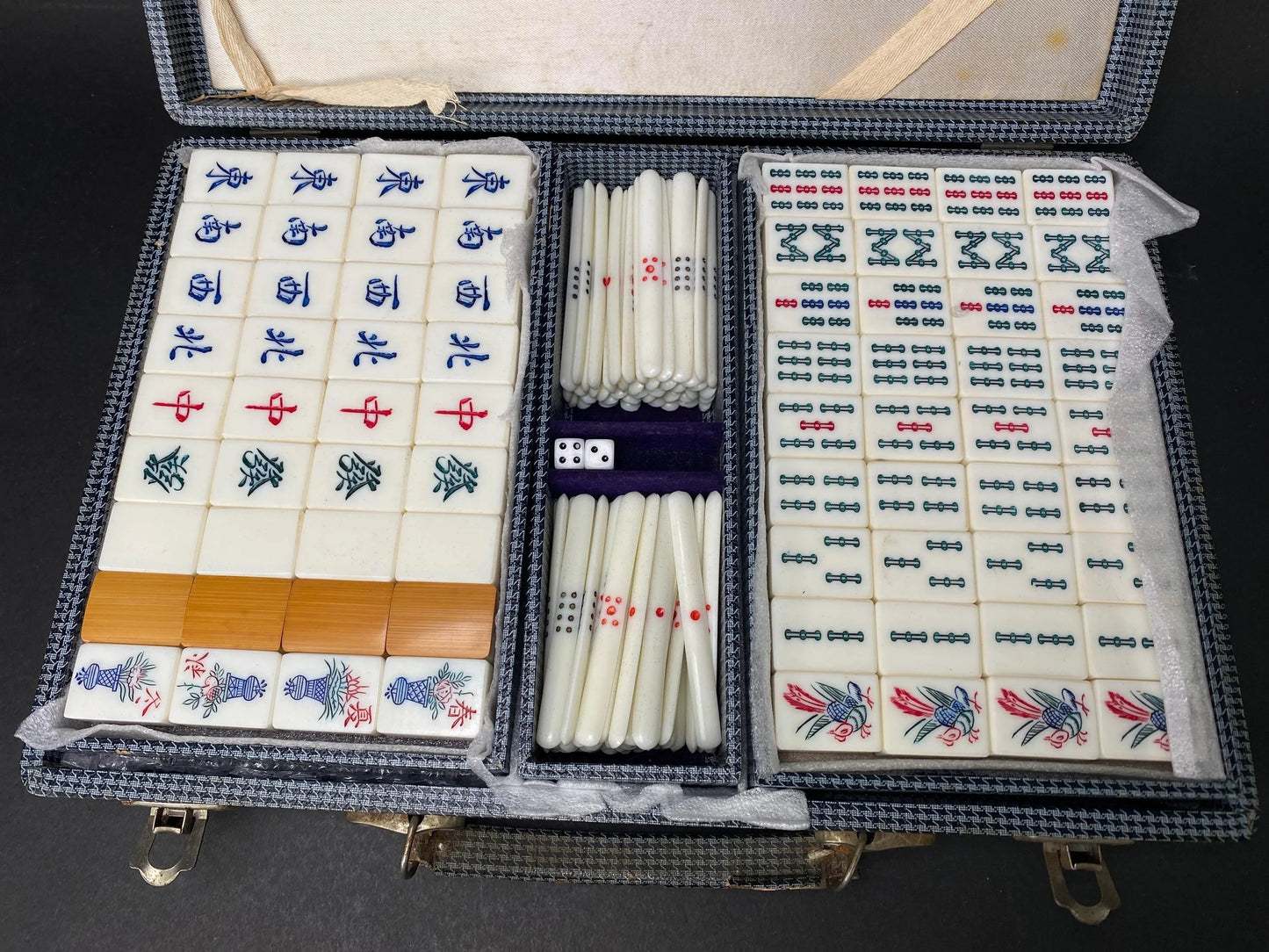 Vintage Japan Mah Jong Bamboo Back Tile Set with Plaid pattern Case, Showa Retro Japanese dealing game, mahjong tile set