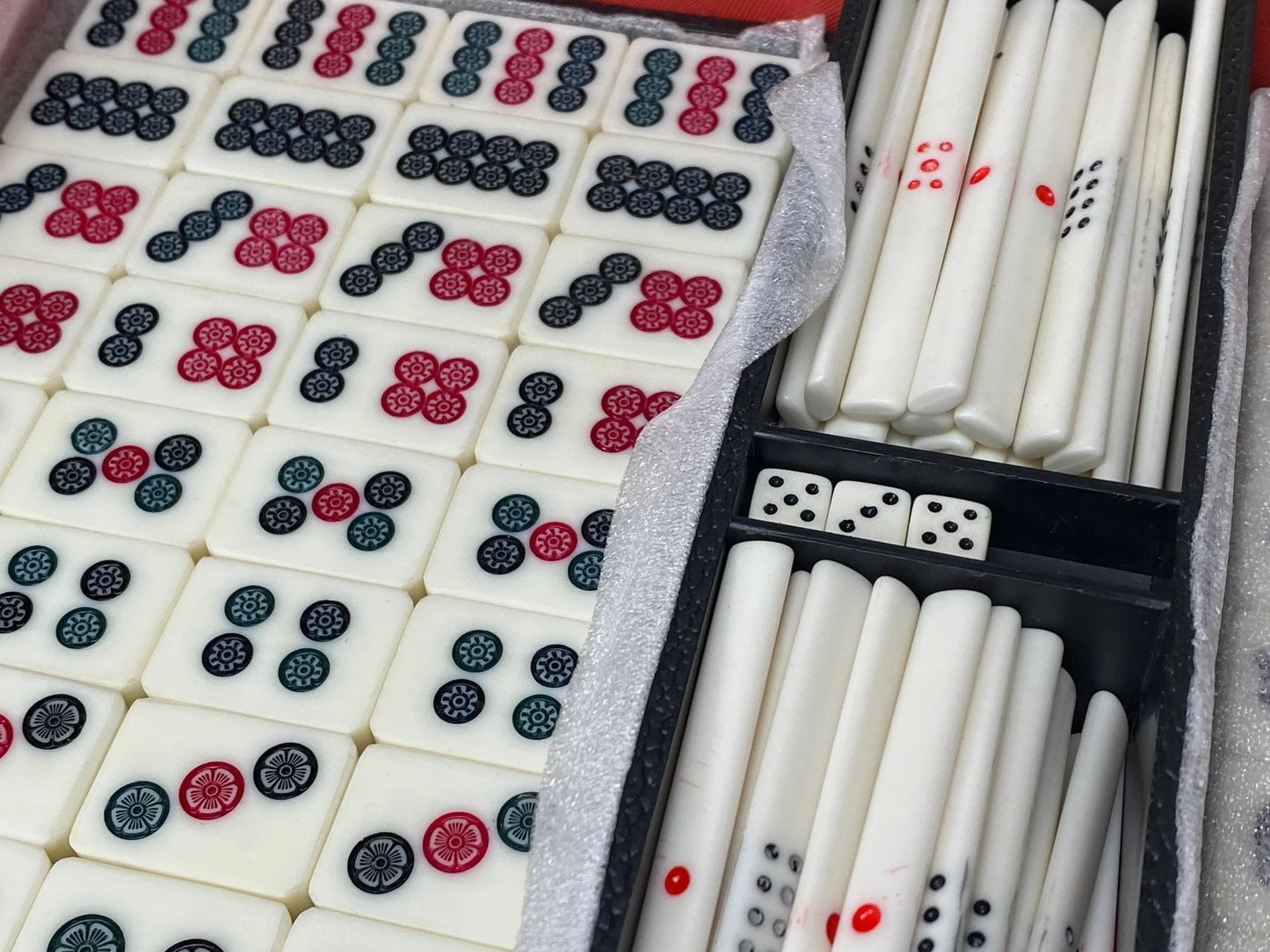 Japanese Mahjong & Bamboo Back Tiles Riichi Set, Showa Retro 2 Red Fives Aka Dora Mah Jongg, Heavy 5.6lbs