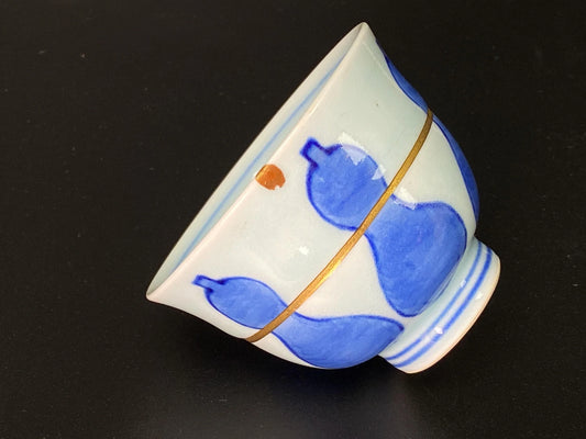 Signed 'Shin' Kintsugi Tea Cup, Japanese Urushi Lacquer Repair, Vintage Porcelain Yunomi, Traditional Tea Ceremony, Blue Gourd Pattern