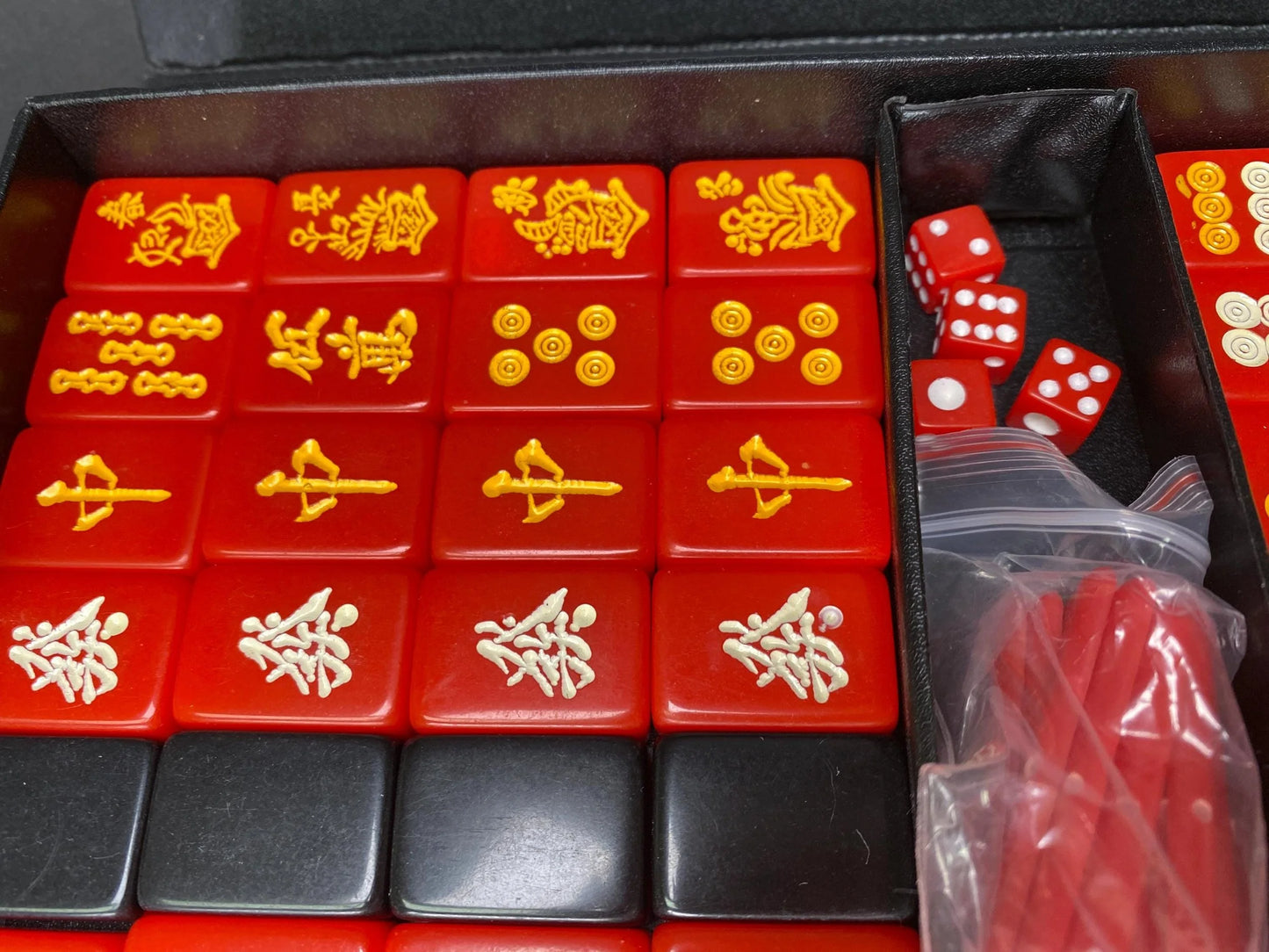 MVC Red Riichi Mahjong Set with Aka Dora