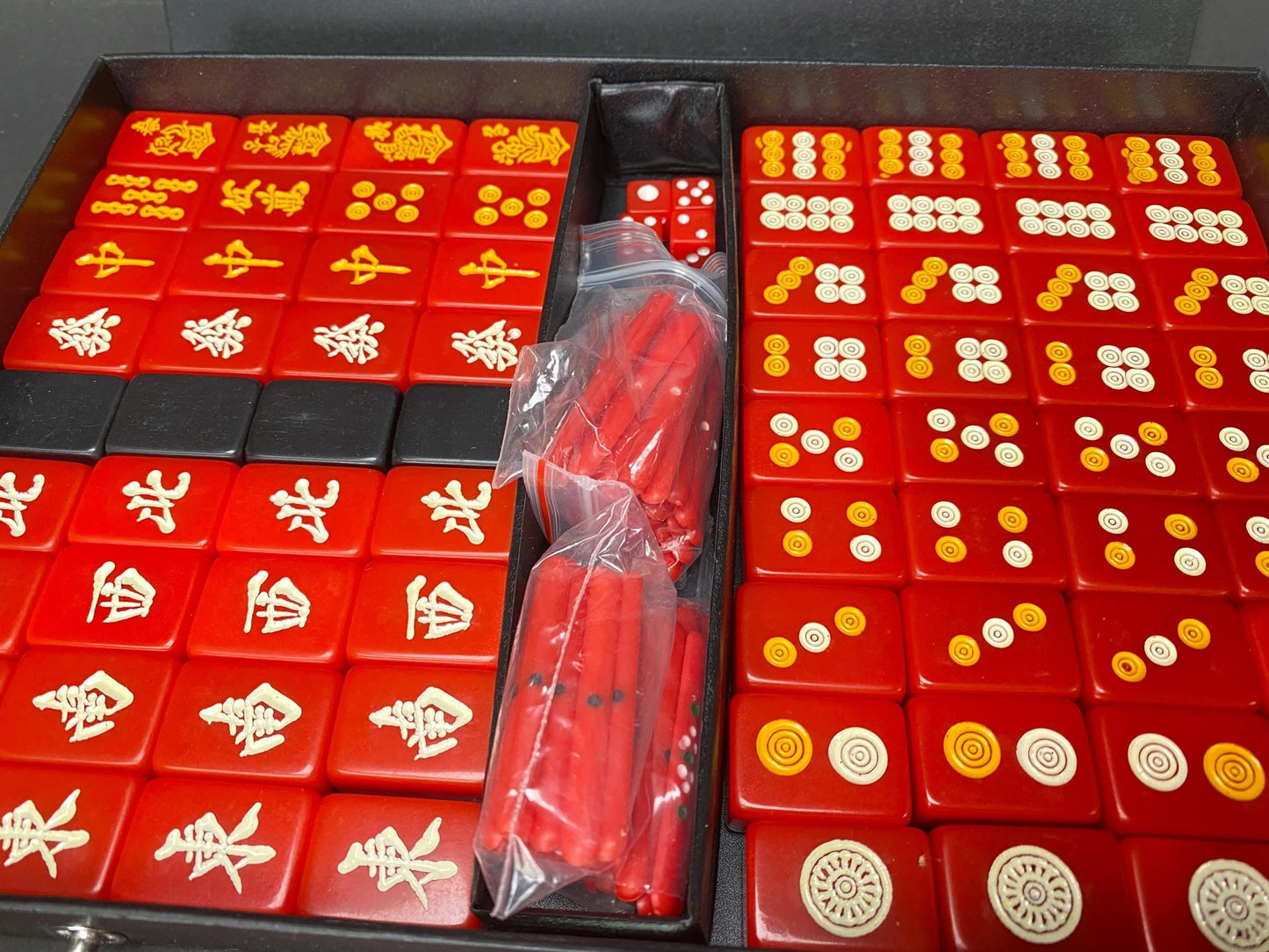 MVC Red Riichi Mahjong Set with Aka Dora