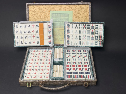 Vintage Japan Mah Jong Bamboo Back Tile Set with faux leather pattern Case, Showa Retro Japanese dealing game, Riichi mahjong tile set